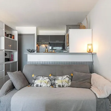 Primavera-11 By Interhome